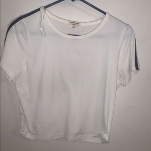 white tshirt crop top